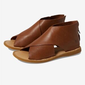 Born Leather Sandals Sz 8